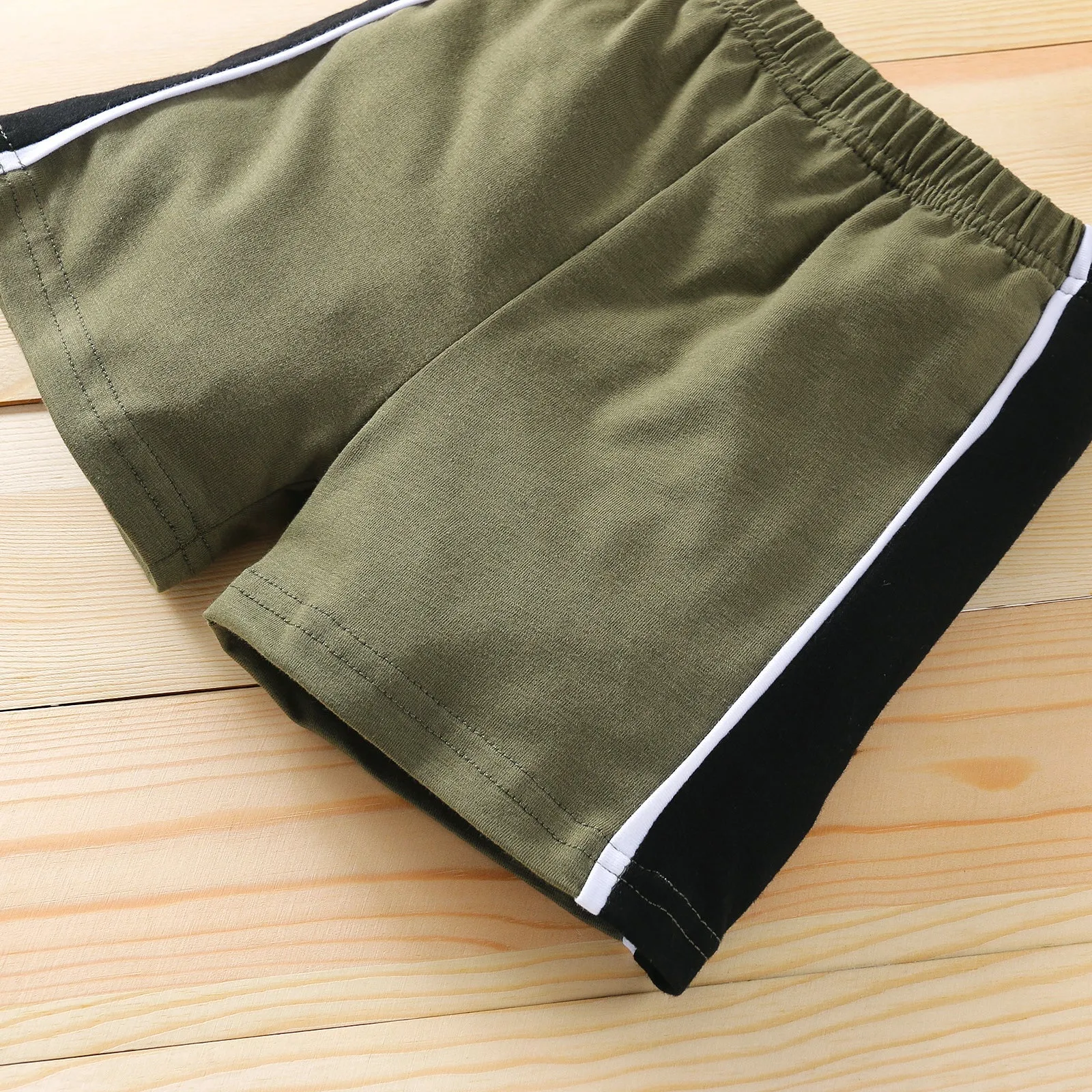 2pcs Baby Boy 95% Cotton Short-sleeve Colorblock T-shirt and Shorts Set
