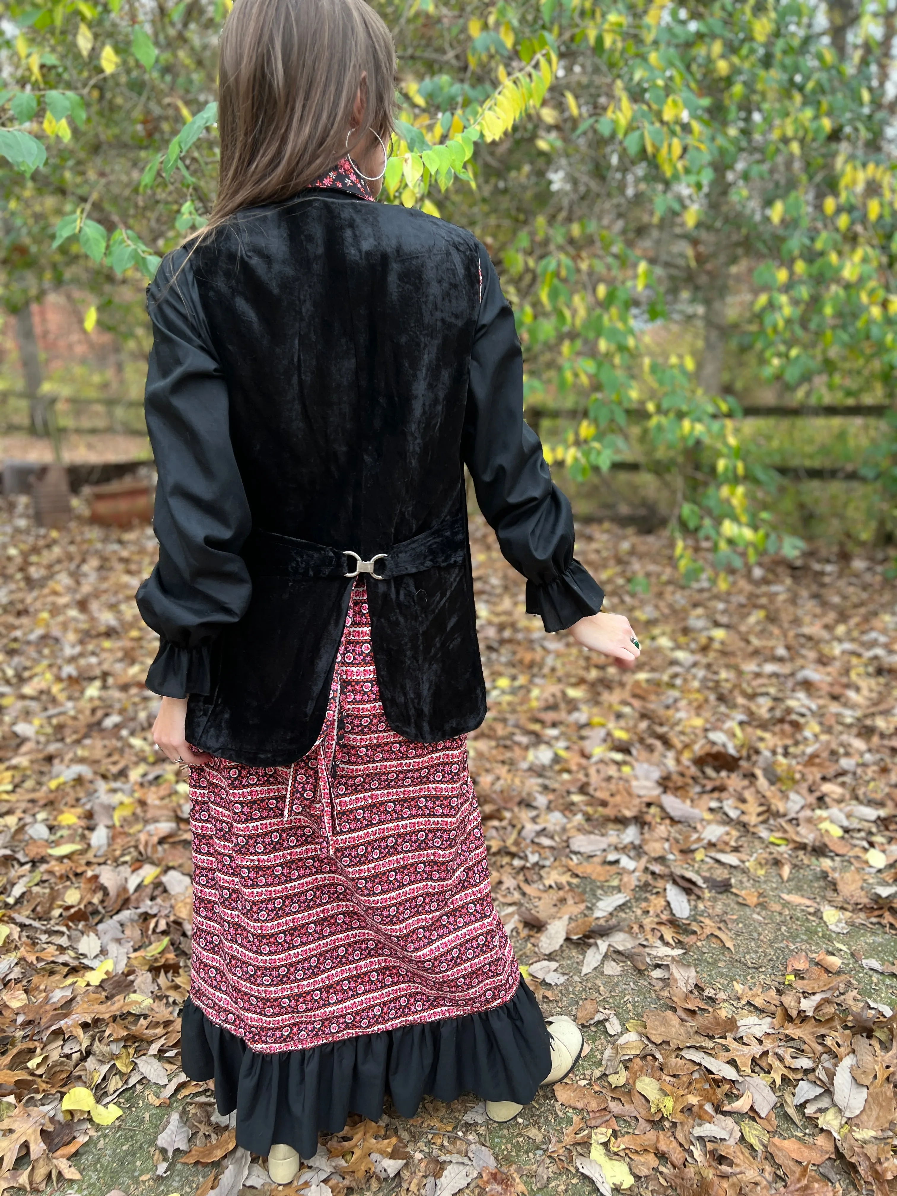 70s Vintage Black Pink Cotton Floral  Skirt Set, Left Field