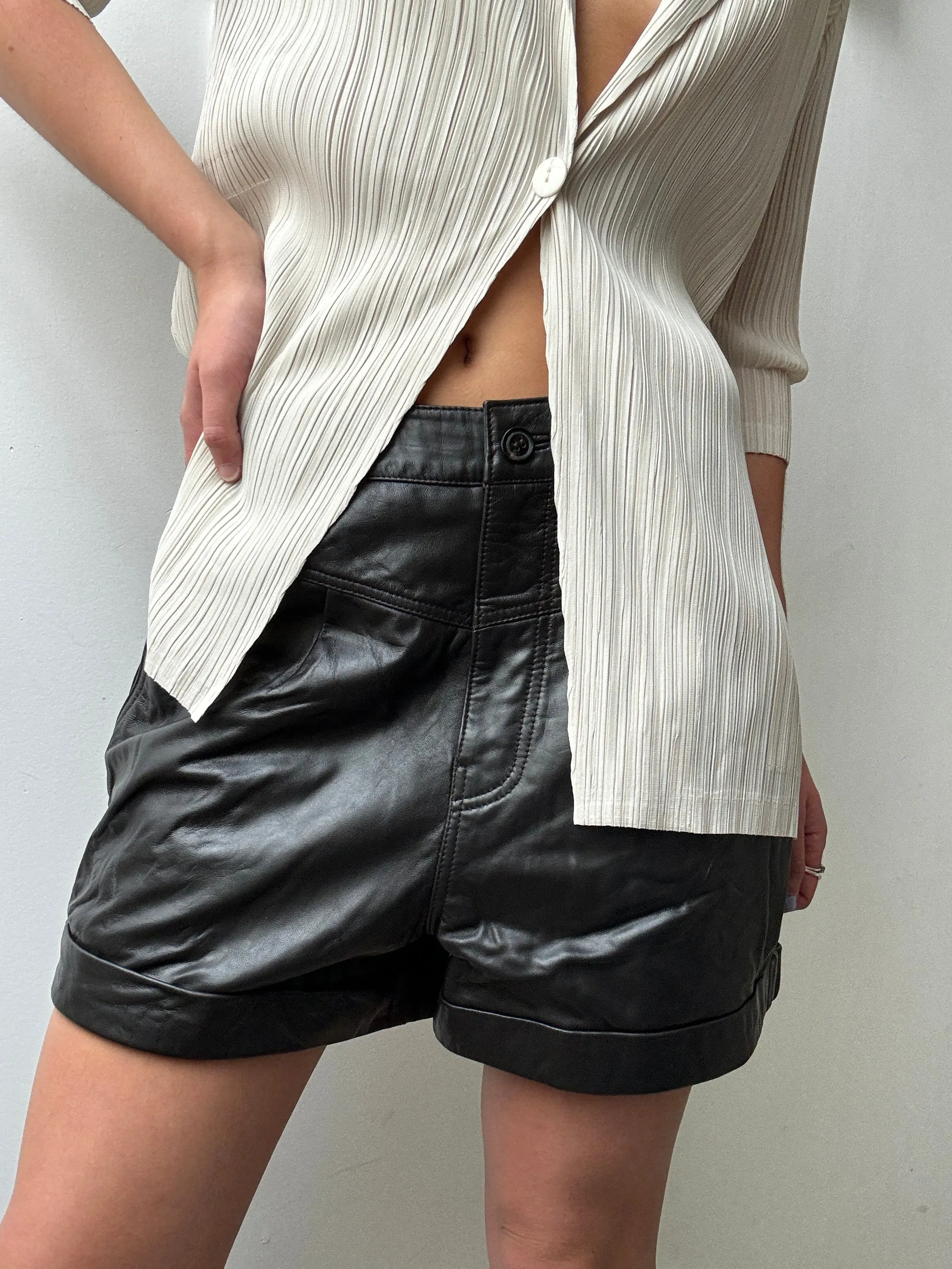 The Leandro Short Dark Brown